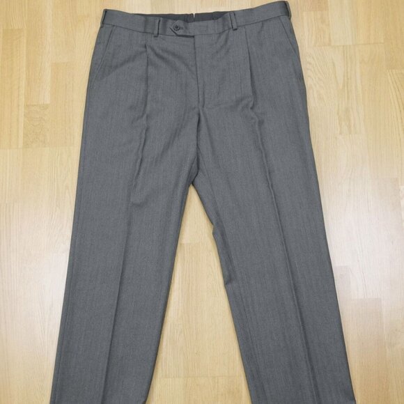 LNWOT Lutwyche Savile Row Handmade Gray Herringbone Suit Pleated Pants US44 - Picture 7 of 10
